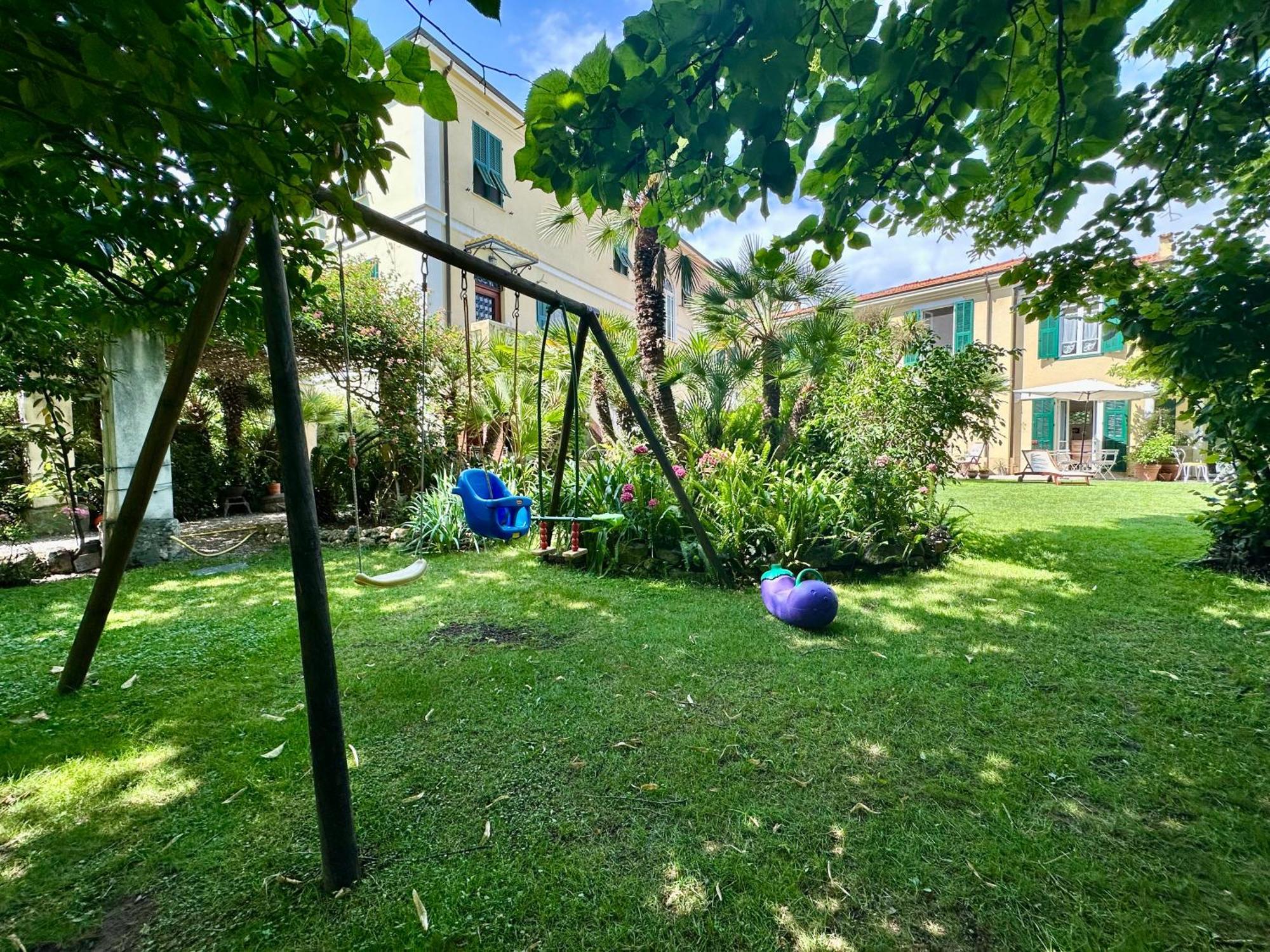 Villa Angelina - Casa Glicine Vallecrosia Exterior photo