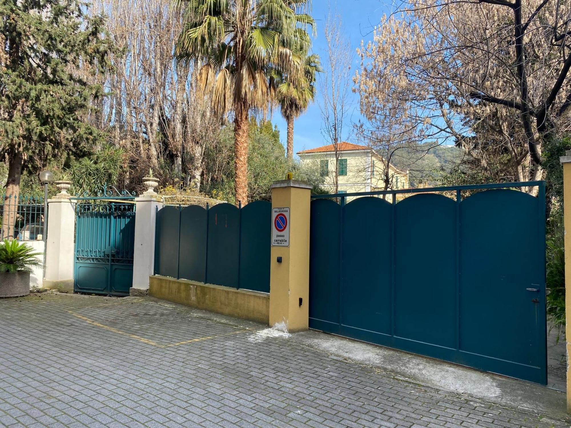 Villa Angelina - Casa Glicine Vallecrosia Exterior photo